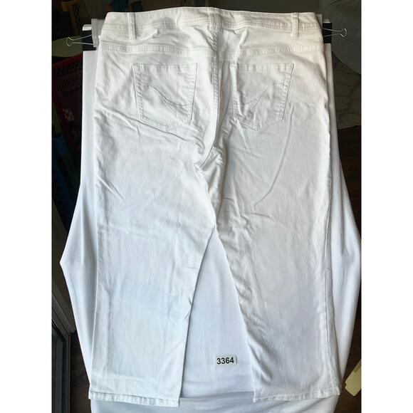 Lane Bryant Crop Genius Fit Women Denim Straight Leg Jeans size 20, White - Picture 12 of 12